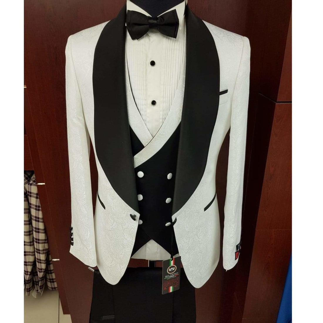 White Flowery Slim Fit Tuxedo