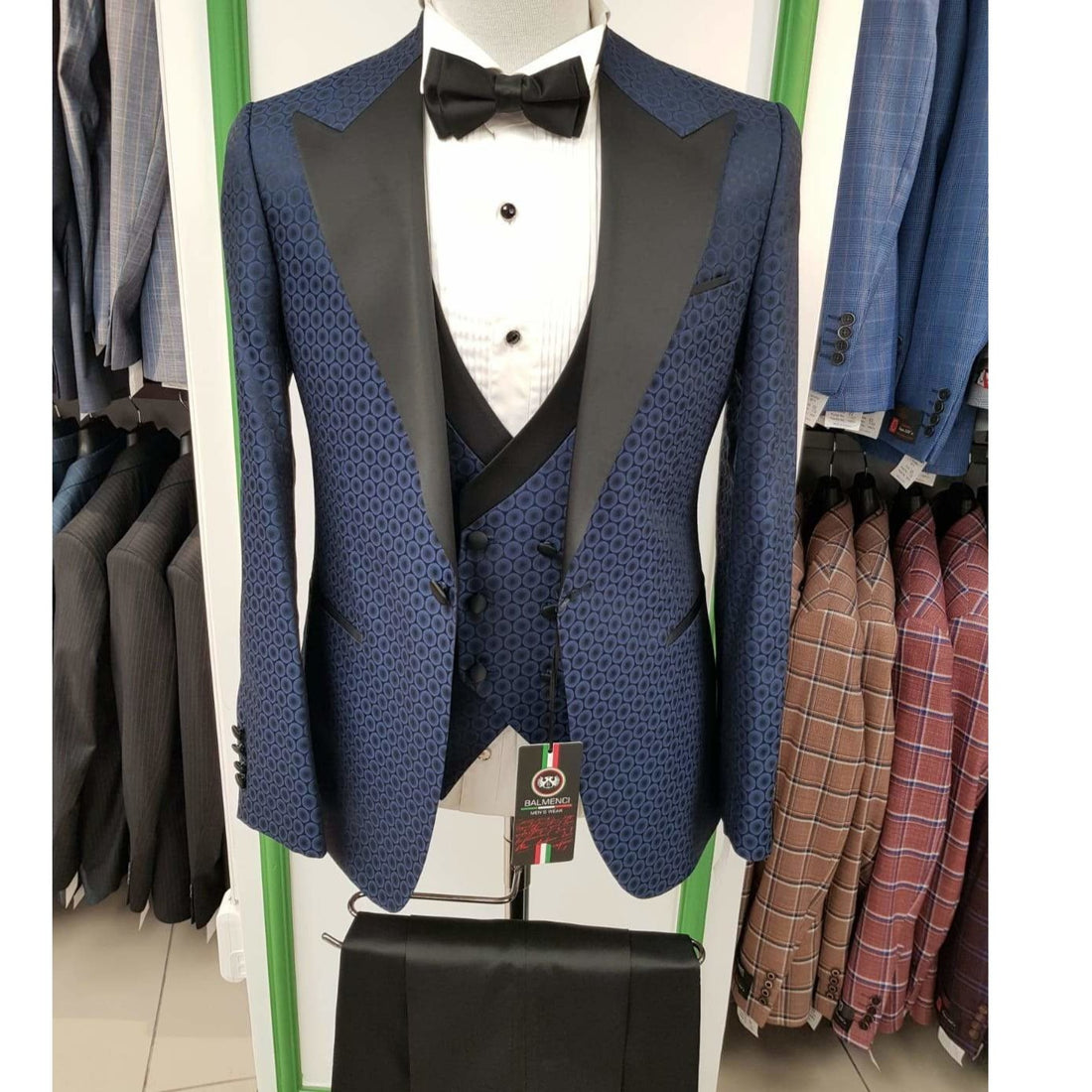 Navy Blue and Black Lapel Slim Fit Tuxedo